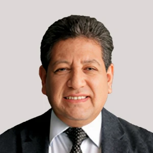Dr. Carlos Soto Linares