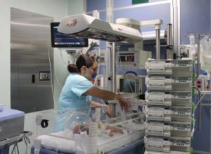 Curso de Cuidados de Enfermería en el Recién Nacido Prematuro Neurodesarrollo en la UCI Neonatal