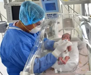 Curso en Salud de Manejo Covid 19 del Paciente Crítico y Sospechoso UCI Neonatal